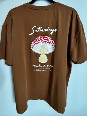 Saturdays New York City Brown Tee with Red & White Mushroom Graphic size M